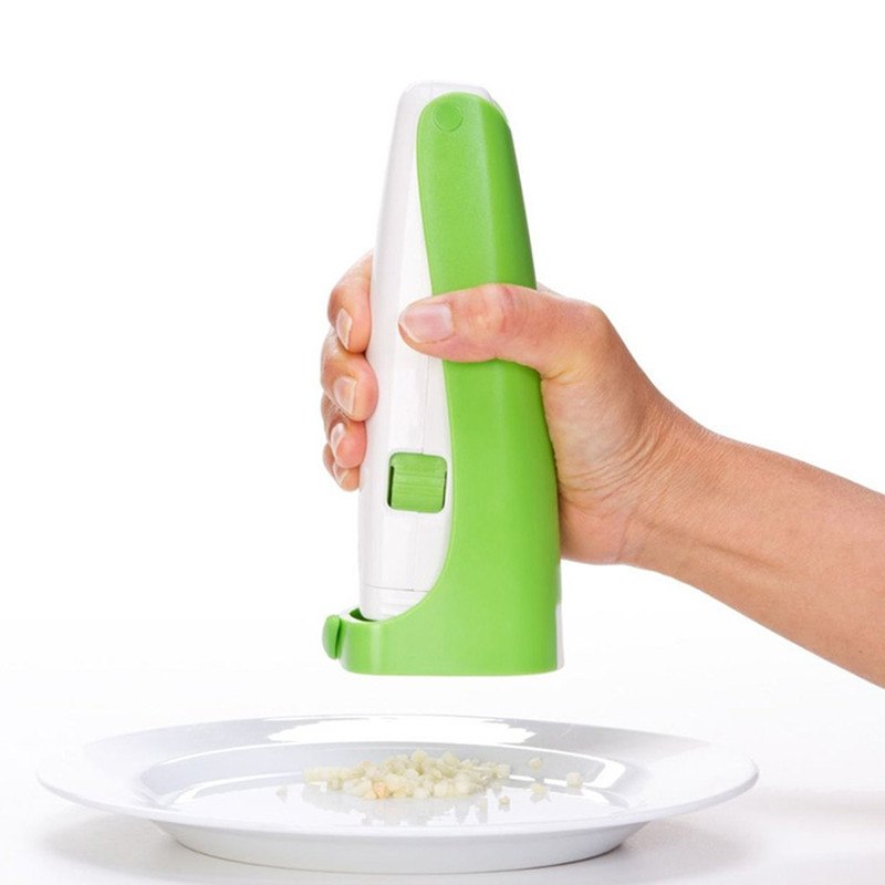 Handlicher Knoblauchschneider und -presser