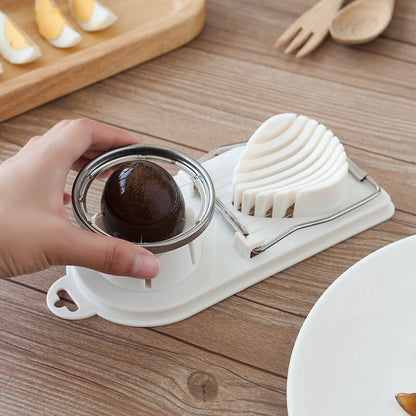 Kreativer Eierschneider mit dekorativem Design