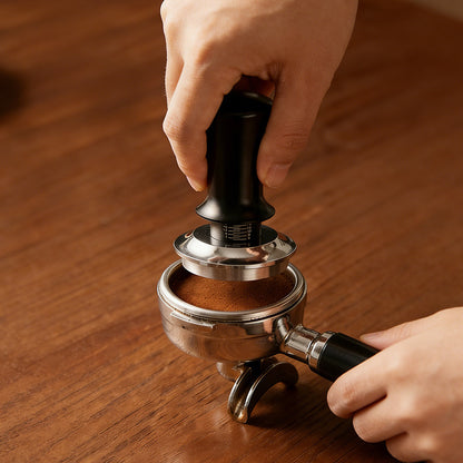 Verstellbarer Kaffeestampfer aus Edelstahl mit Skala