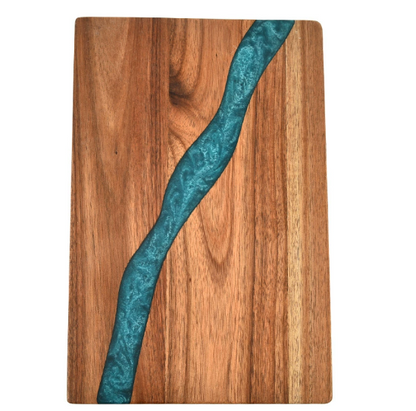 Serviertablett mit Epoxidharz-Holz-Schneidebrett