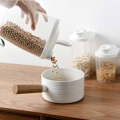 Stapelbarer Müsli- und Trockenwaren-Spender aus Kunststoff