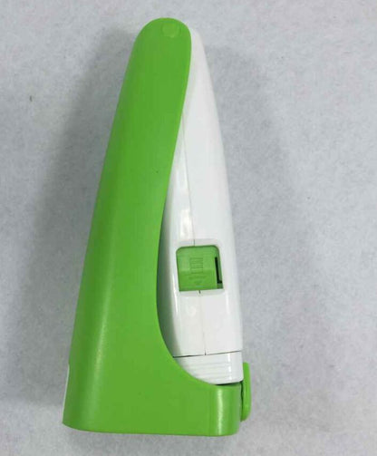 Handlicher Knoblauchschneider und -presser
